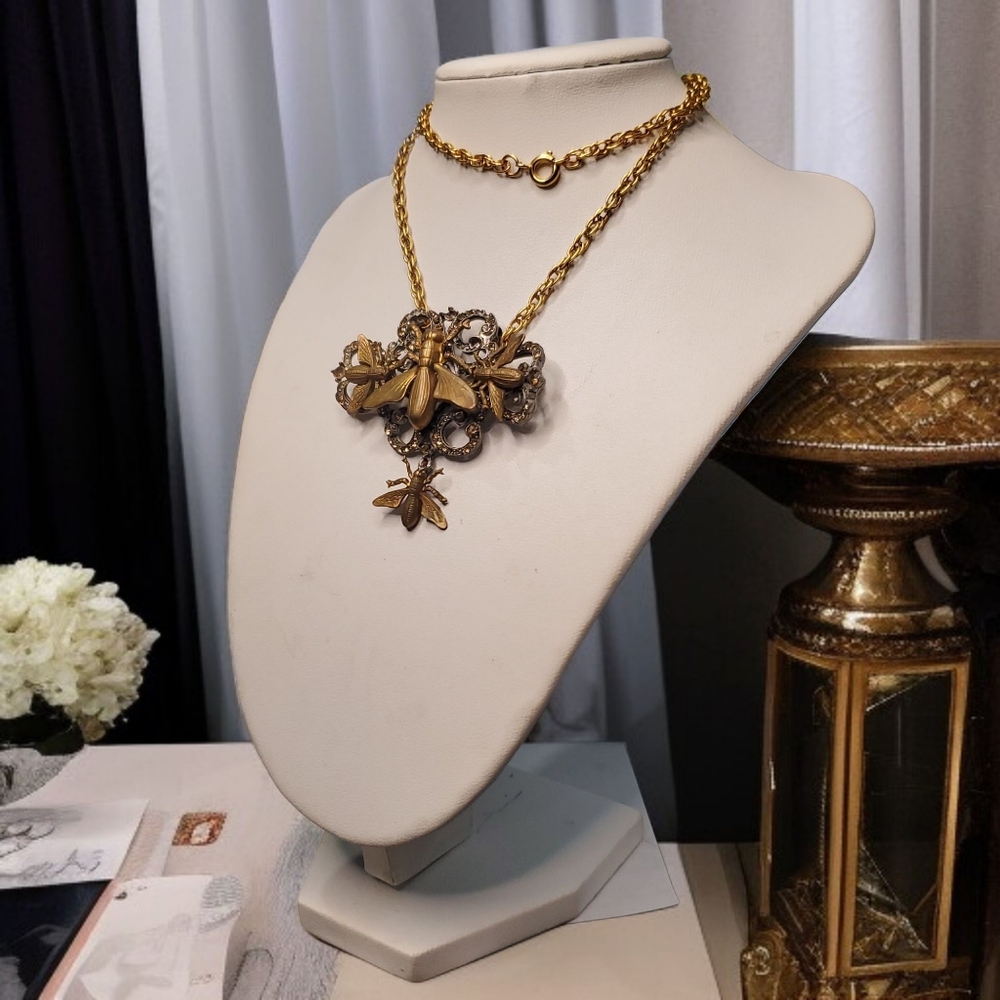 Exquisite Vintage MISS ELLIE NYC Custom Bee Crystal Necklace - Picture 3 of 5